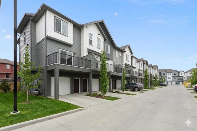 116 2231 81st Street Sw, Calgary