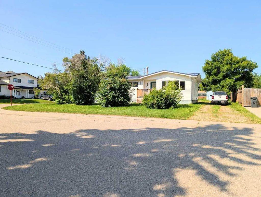 400 4 Street Ne, Slave Lake