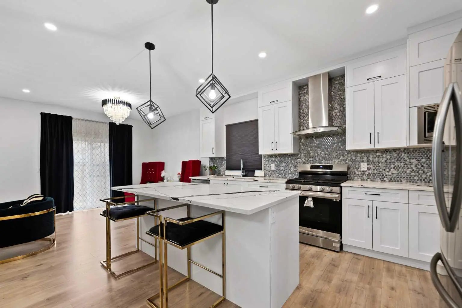 Photo of Listing #A2295390