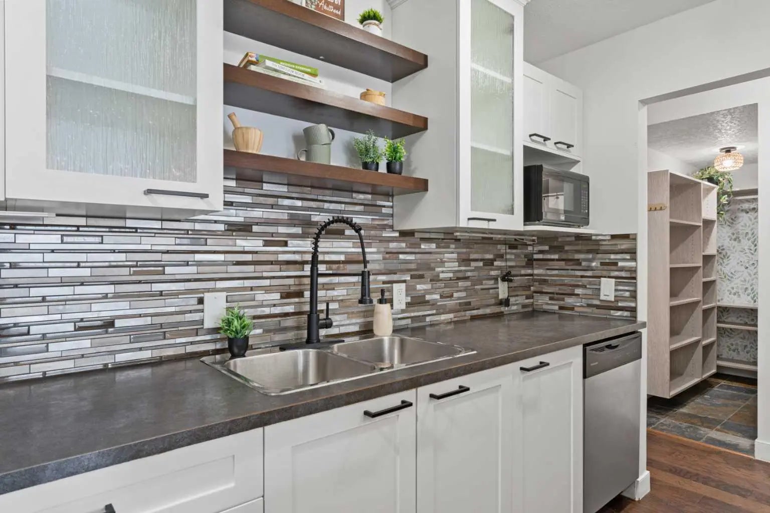 Photo of Listing #A2296024