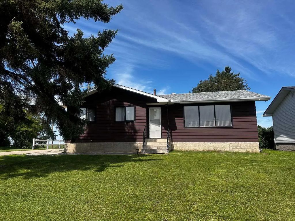 5240 50 Avenue , Holden