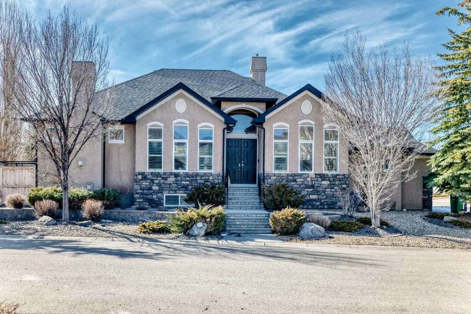 Photo of Listing #A2296215