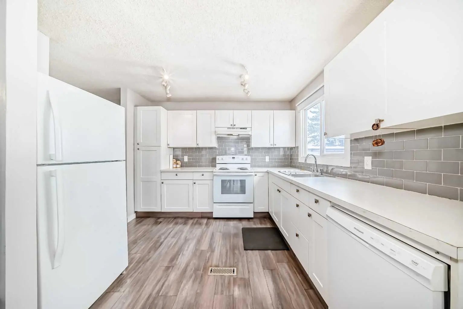 Photo of Listing #A2296366