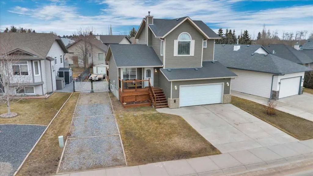 90 Parklane Drive , Strathmore