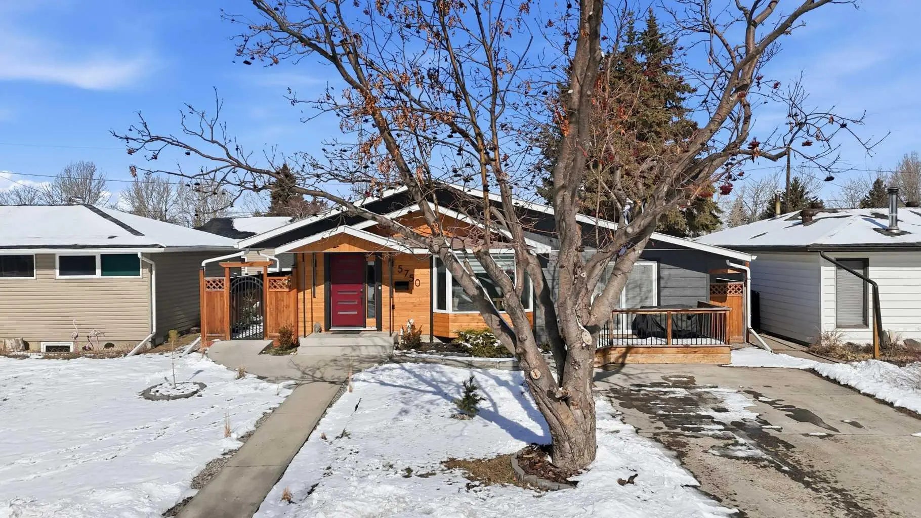 Photo of Listing #A2297021