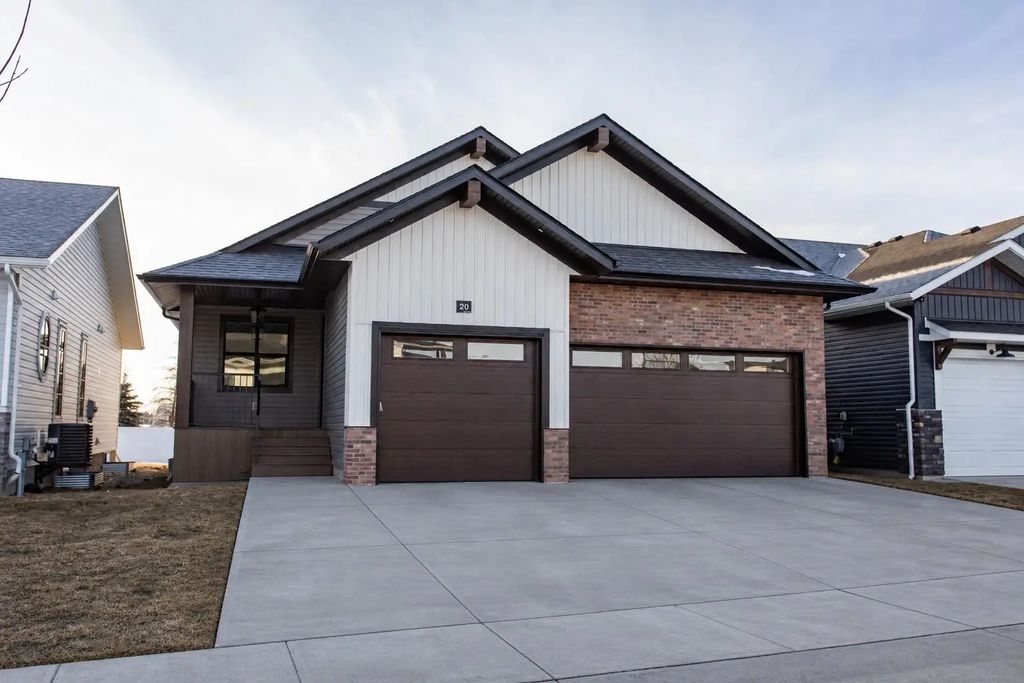 20 Emmett Crescent , Red Deer