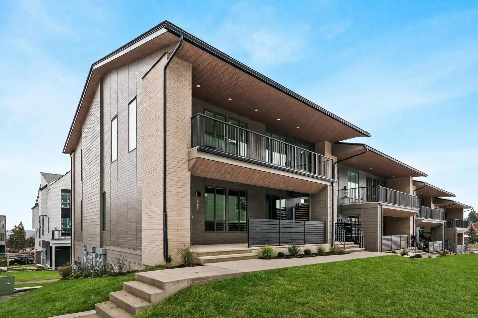 Photo of Listing #A2298259