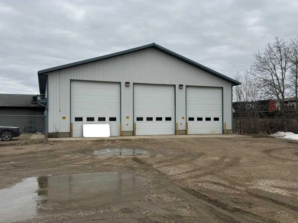 1345 1 Avenue , Wainwright