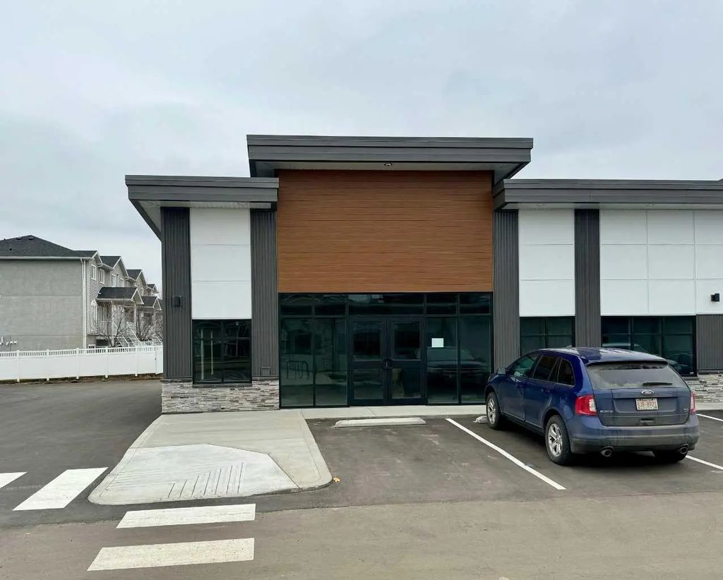 204 4979 Southlands Drive Se, Medicine Hat