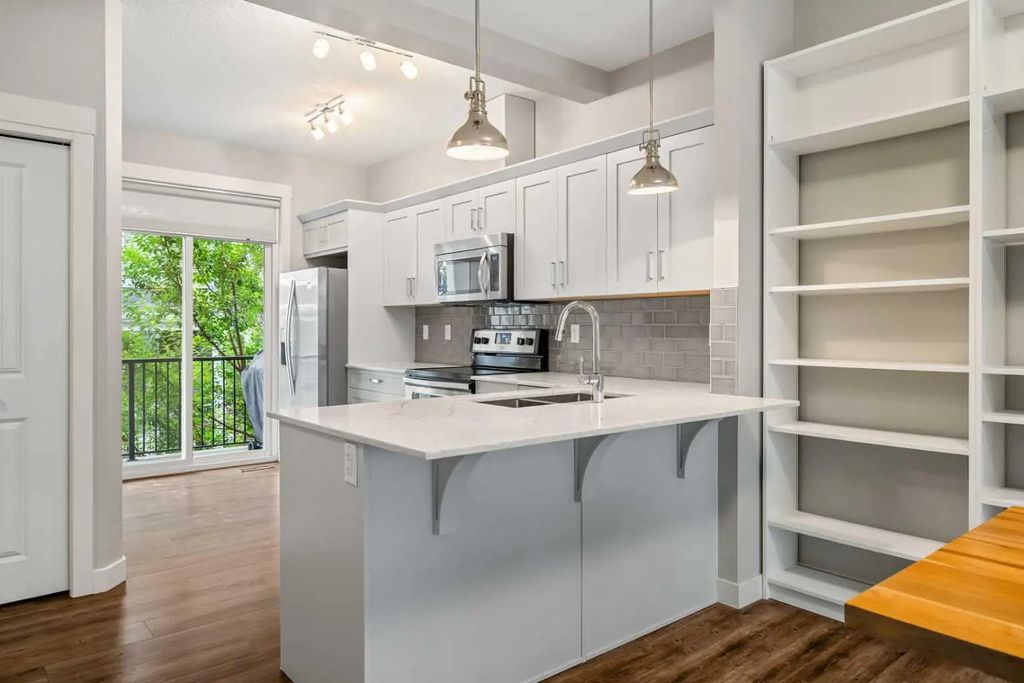 203 355 Nolancrest Heights Nw, Calgary