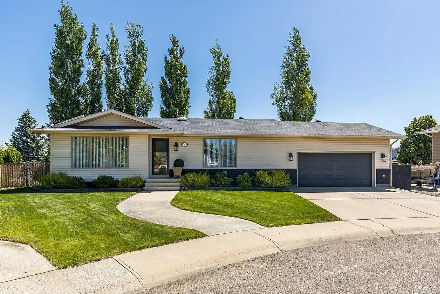 Photo of Listing #A2300051