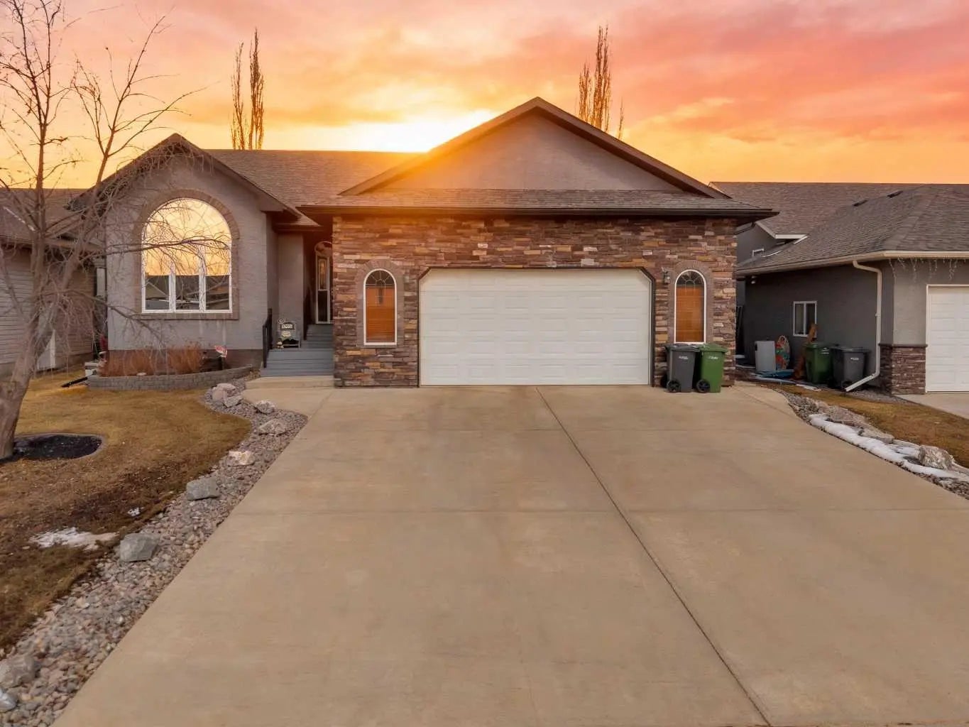 Photo of Listing #A2300057