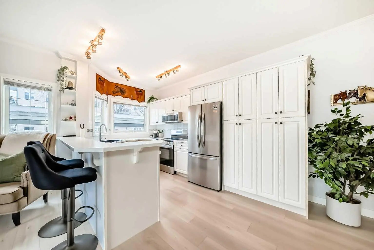 Photo of Listing #A2300080