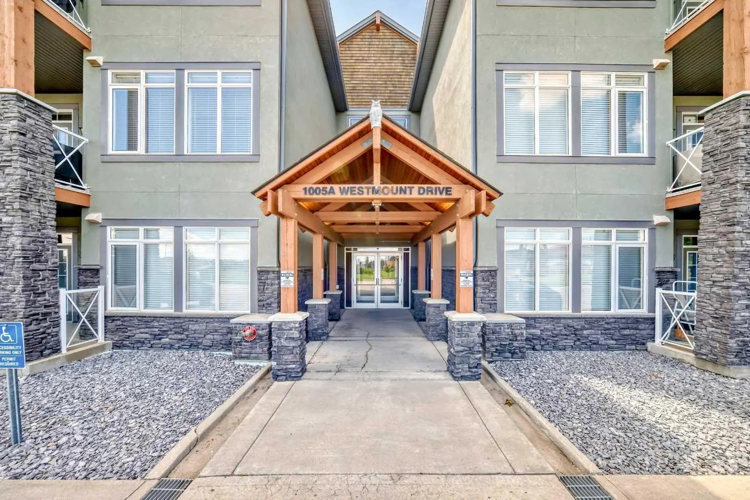 Photo of Listing #A2300165