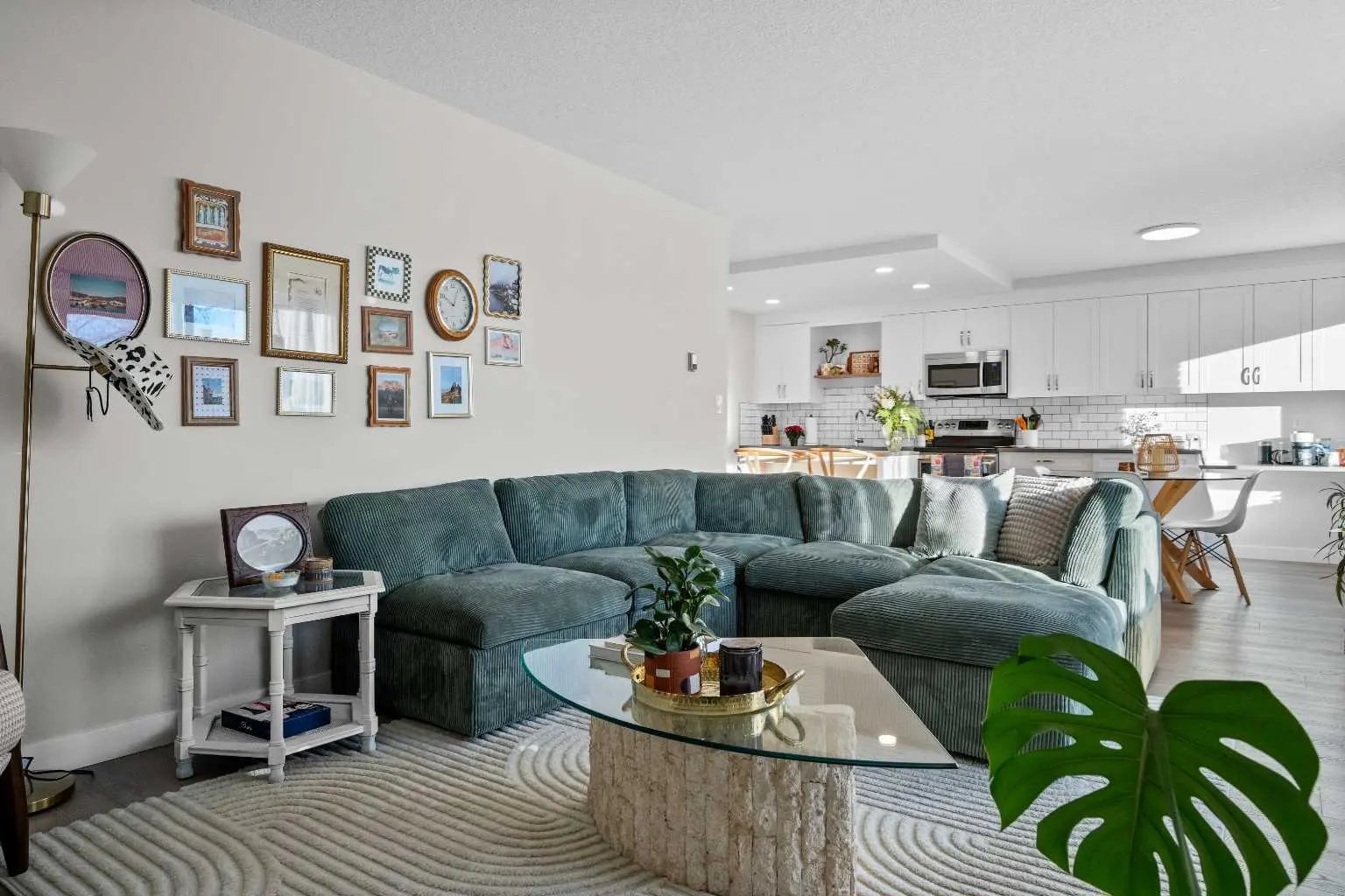 Photo of Listing #A2300353