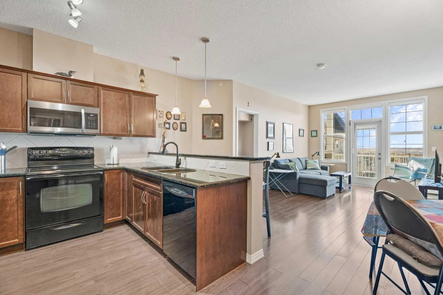 Photo of Listing #A2300391