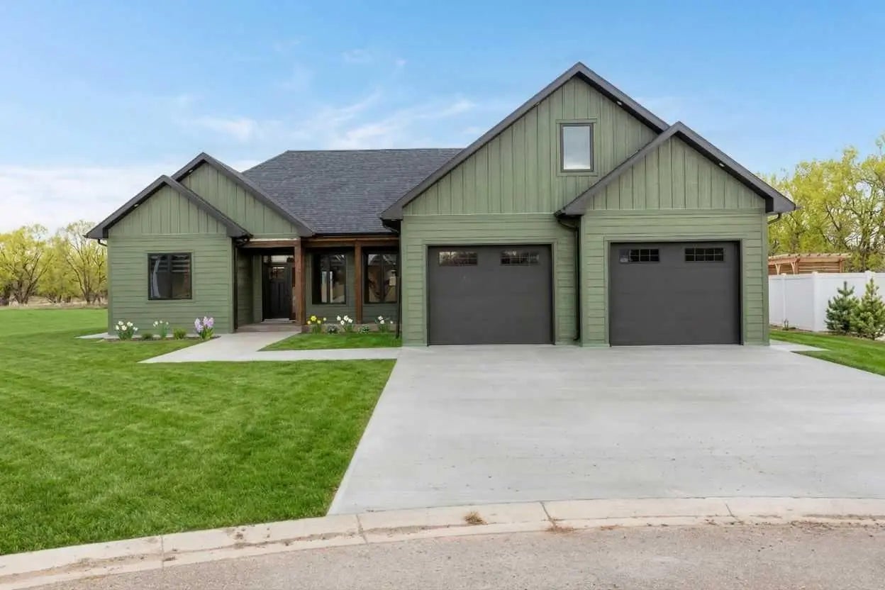 Photo of Listing #A2300471