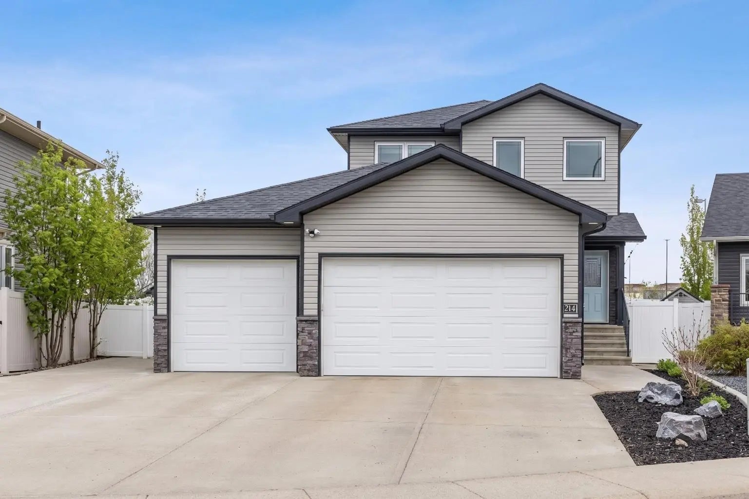 Photo of Listing #A2300495