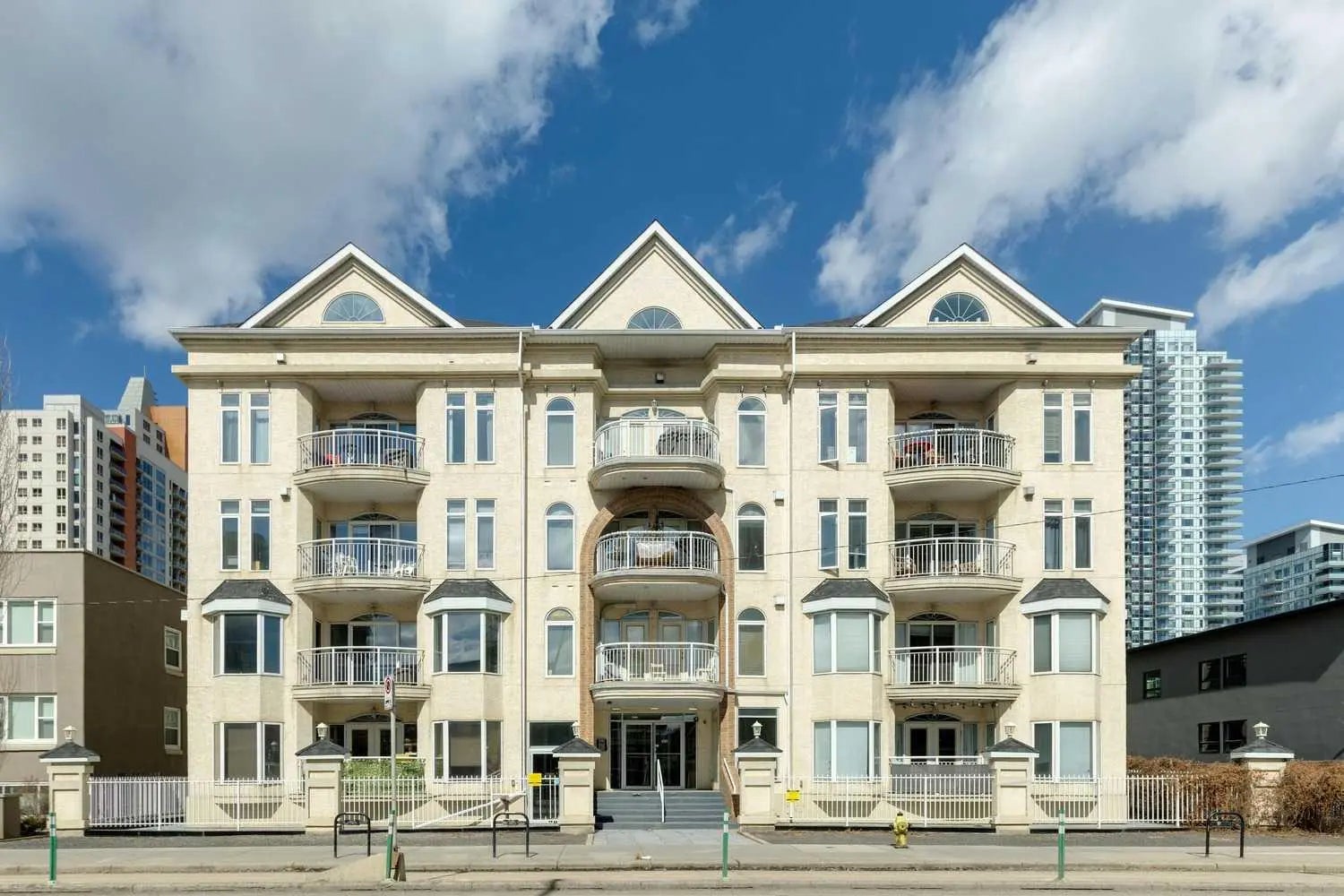 Photo of Listing #A2300504