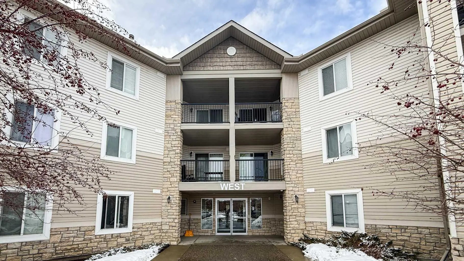 Photo of Listing #A2300516