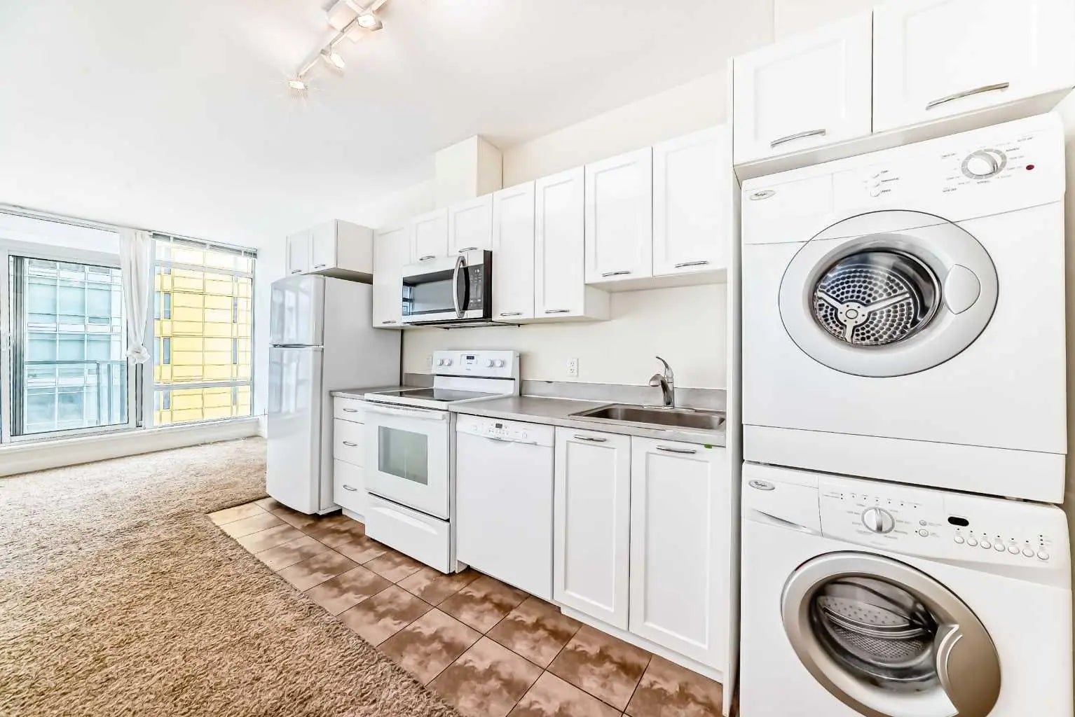 Photo of Listing #A2300563