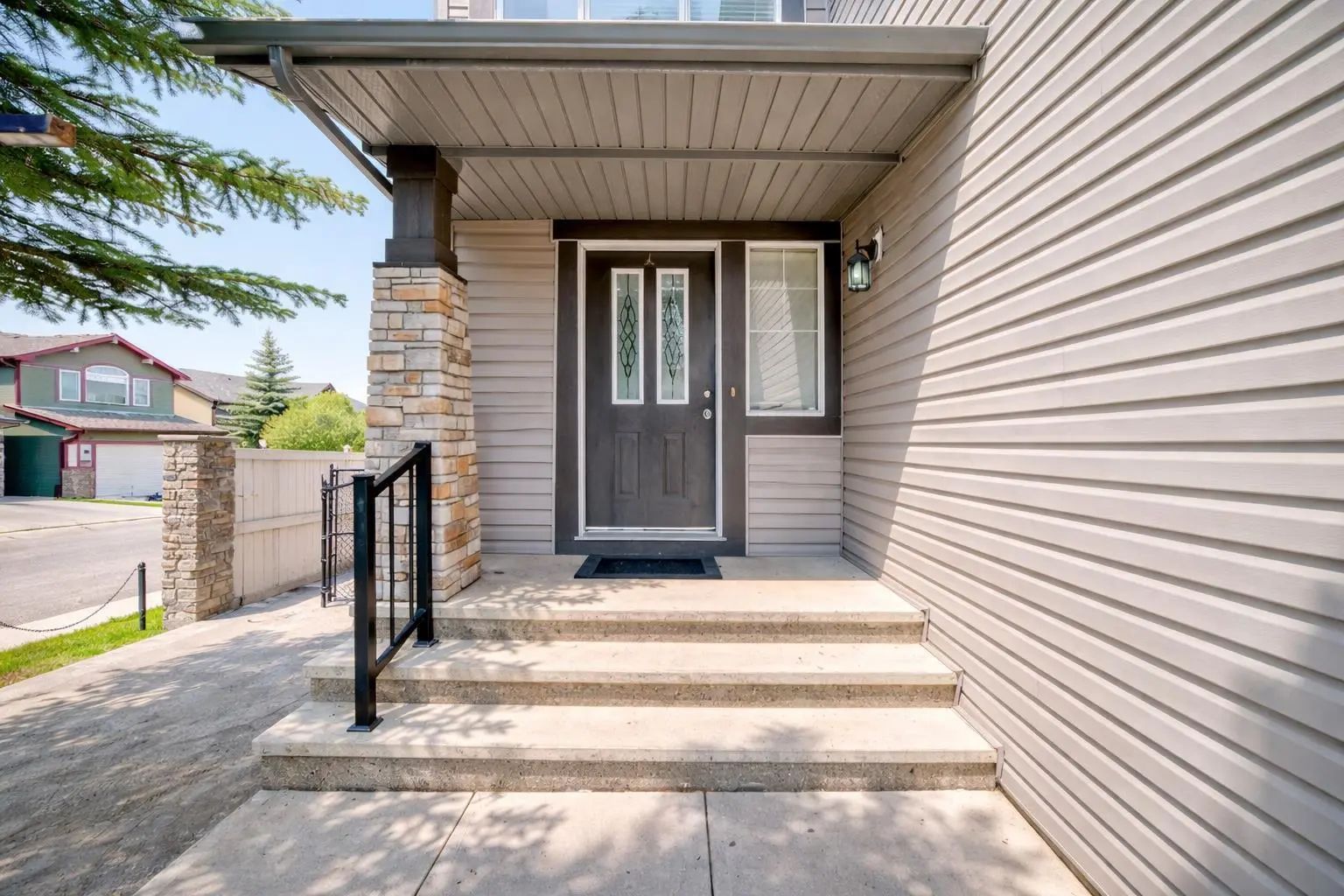 104 Panamount Terrace Northwest, Calgary – Residential Detached Listing Photo 2