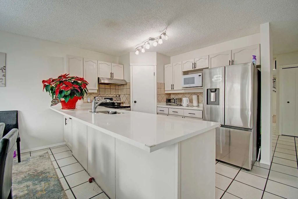 10316 Hidden Valley Drive Nw, Calgary