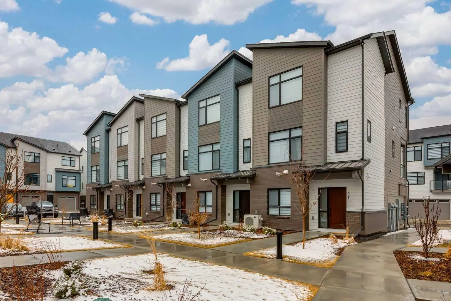 Photo of Listing #A2301374