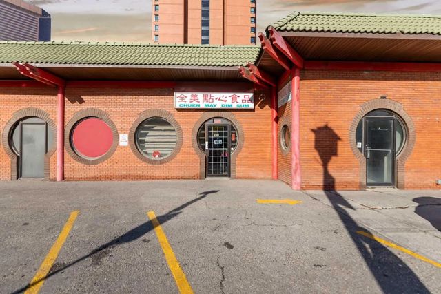 221 1 Street Se, Calgary