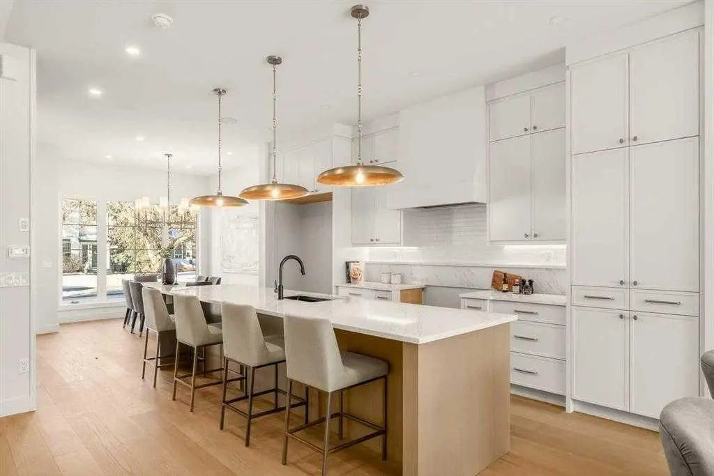 Photo of Listing #A2301494