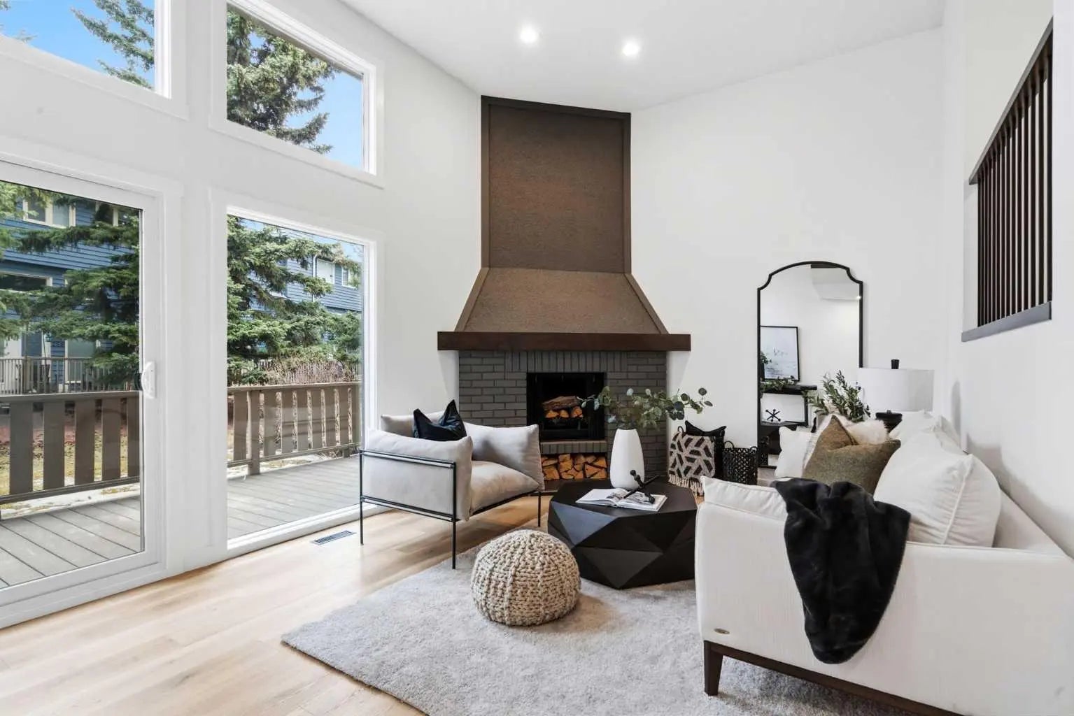 Photo of Listing #A2301822