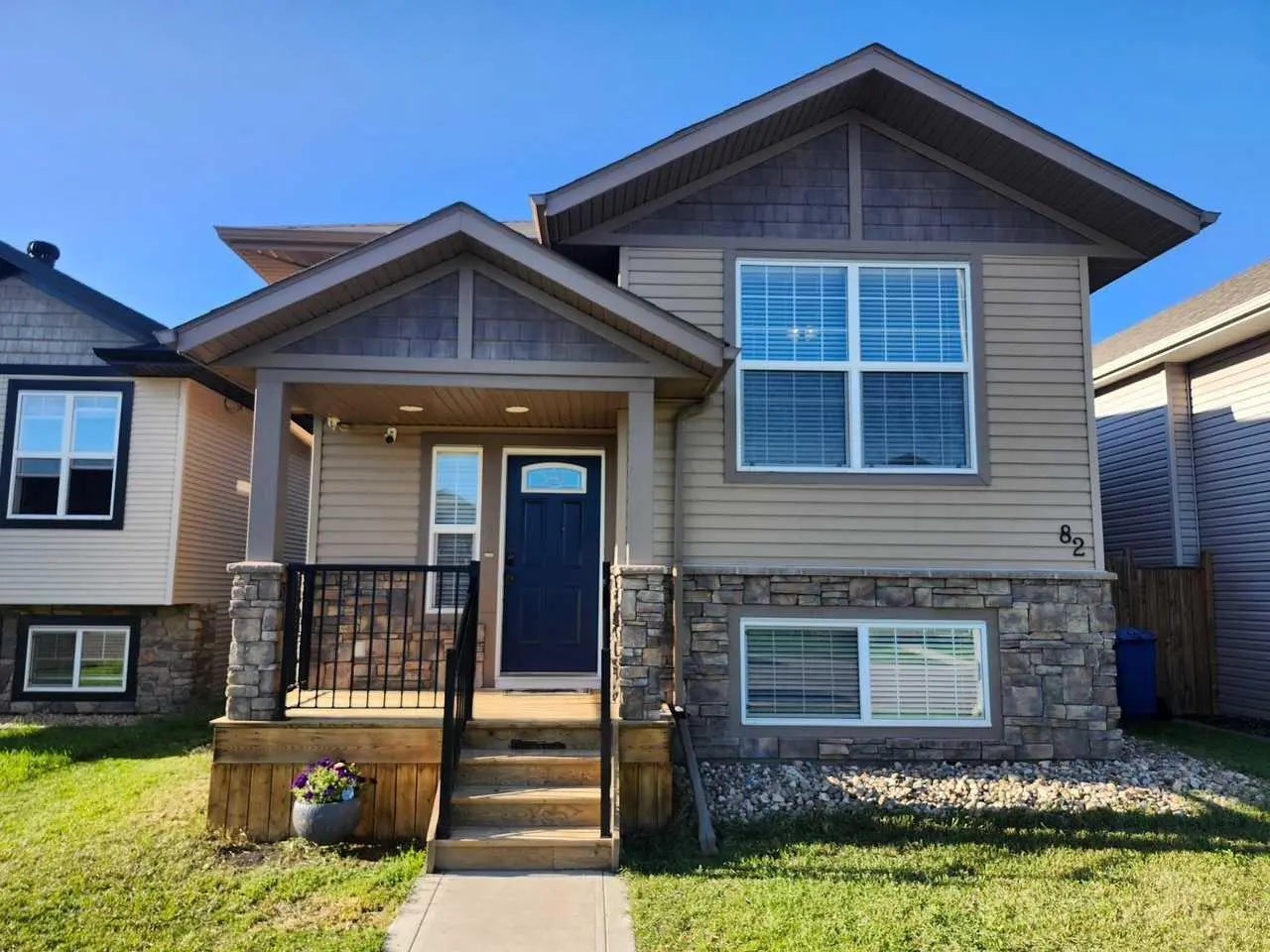 Photo of Listing #A2302008