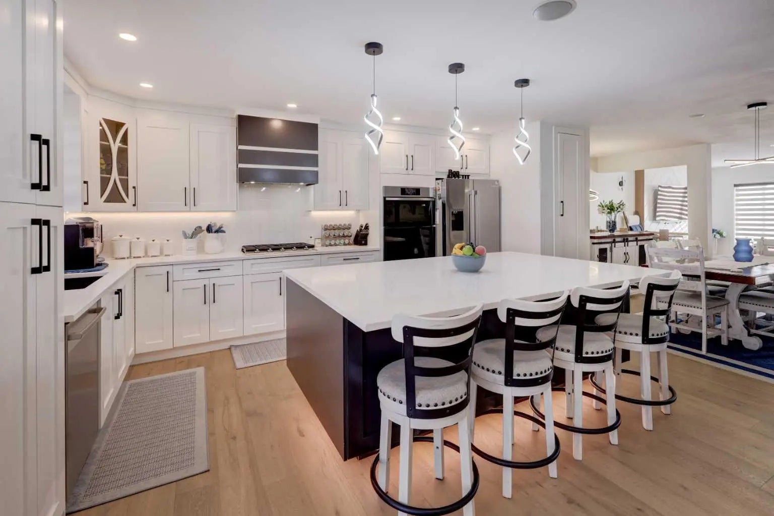 Photo of Listing #A2302033