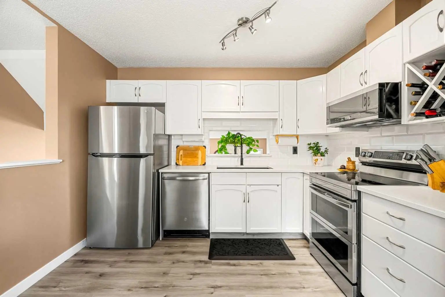 Photo of Listing #A2302343