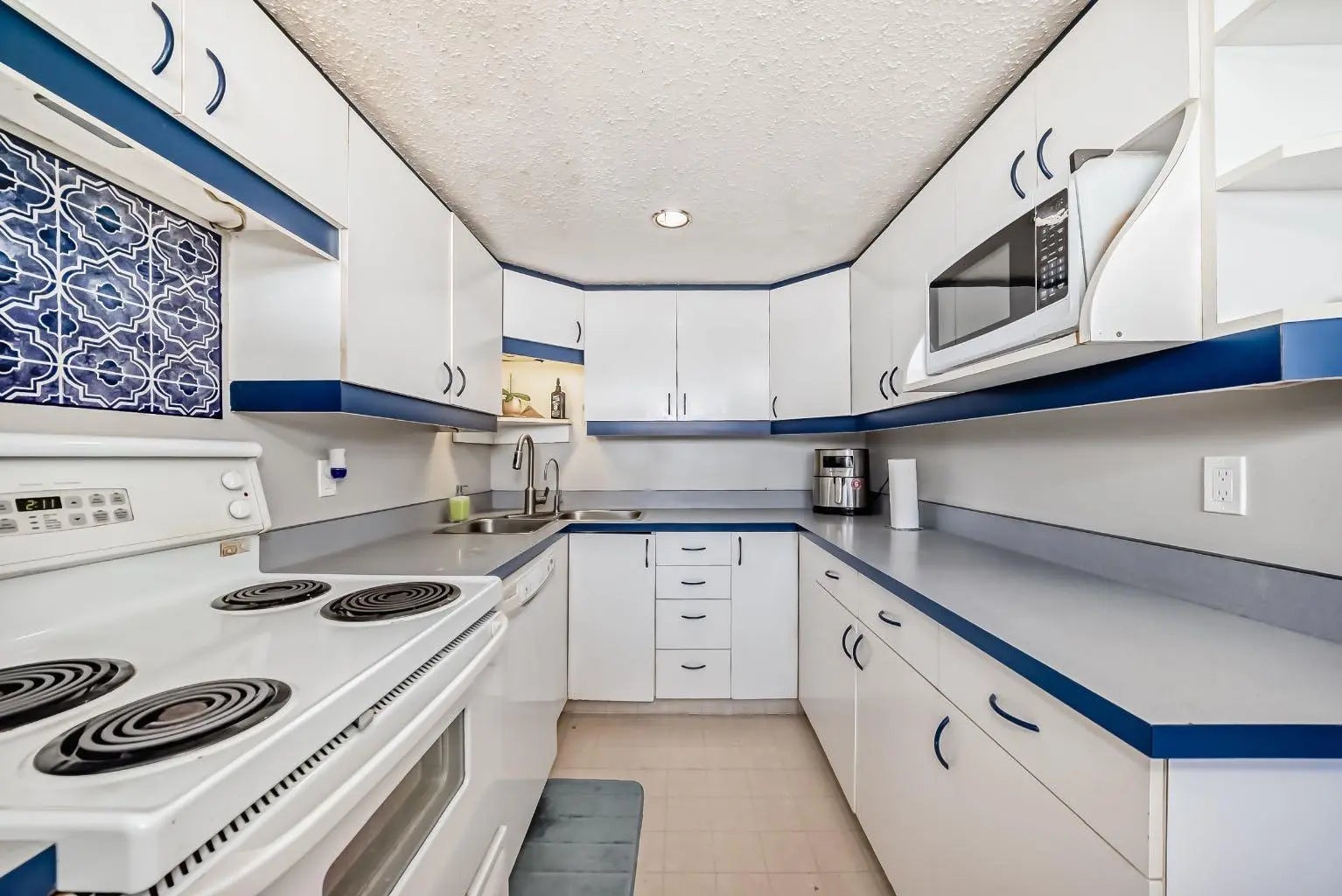 Photo of Listing #A2302476