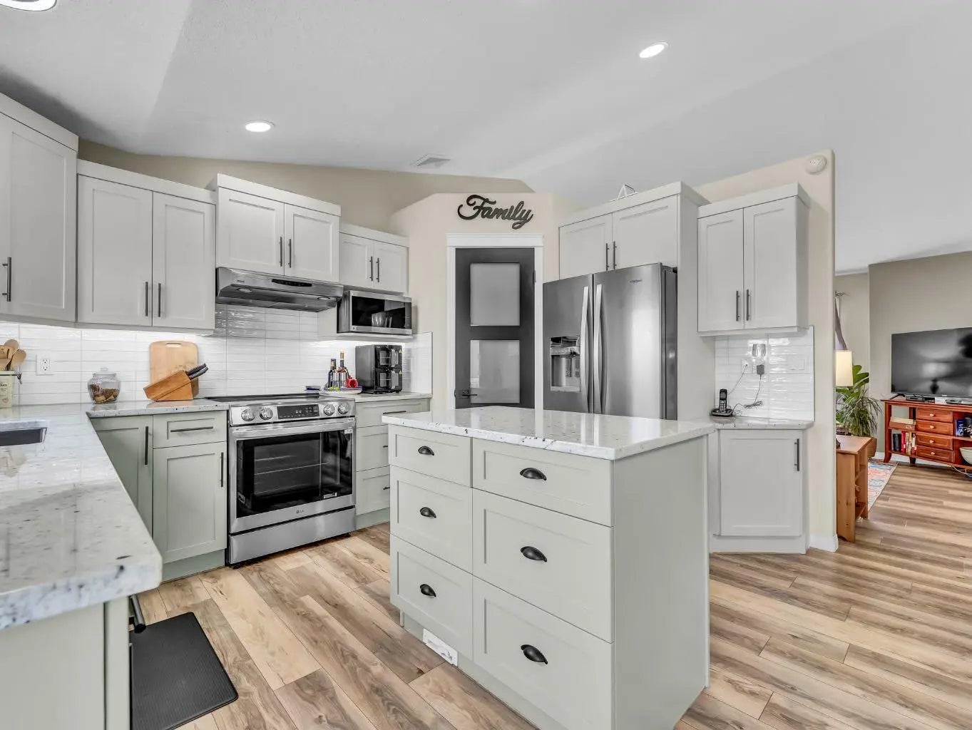 Photo of Listing #A2302542