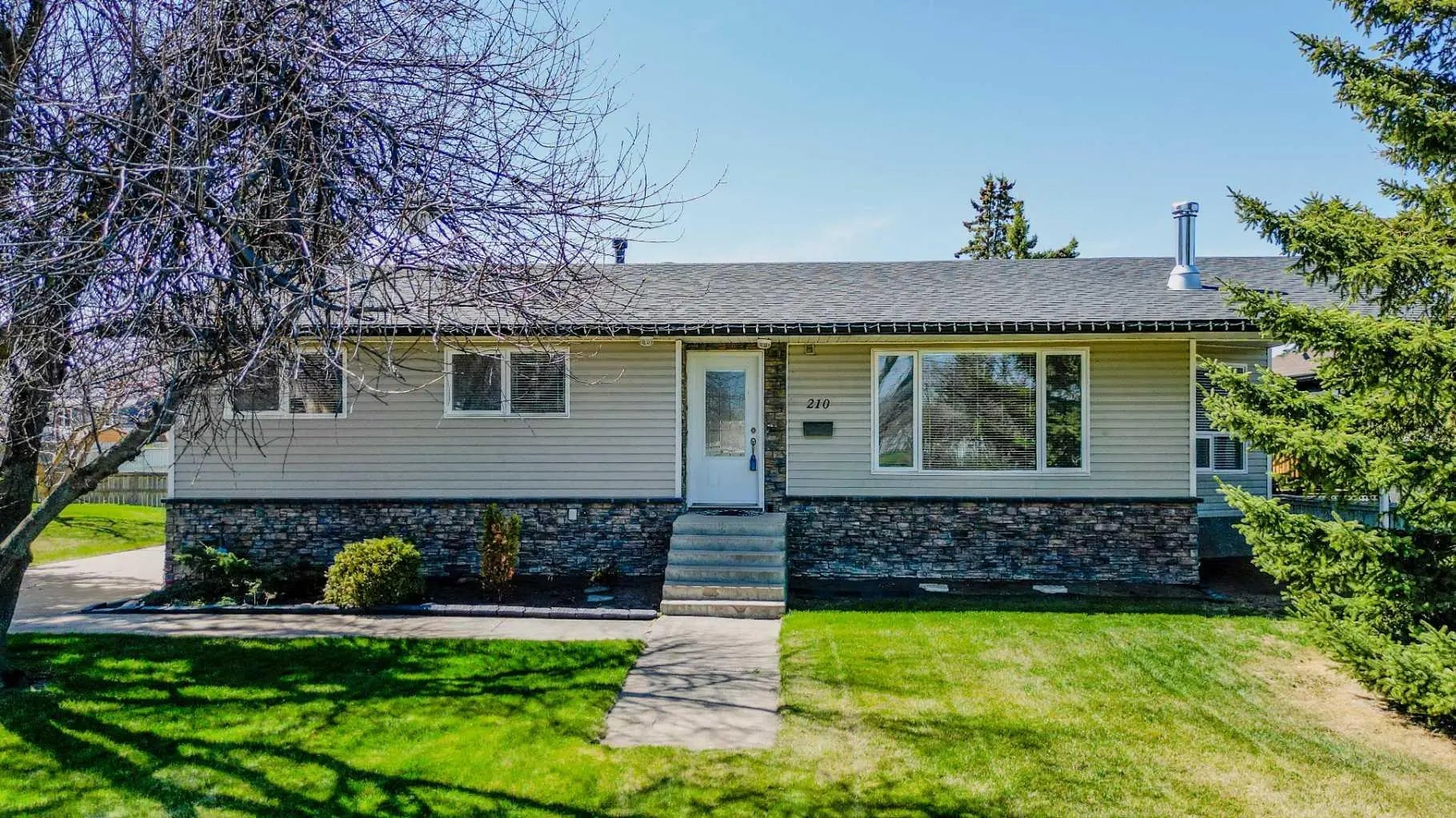 Photo of Listing #A2302546