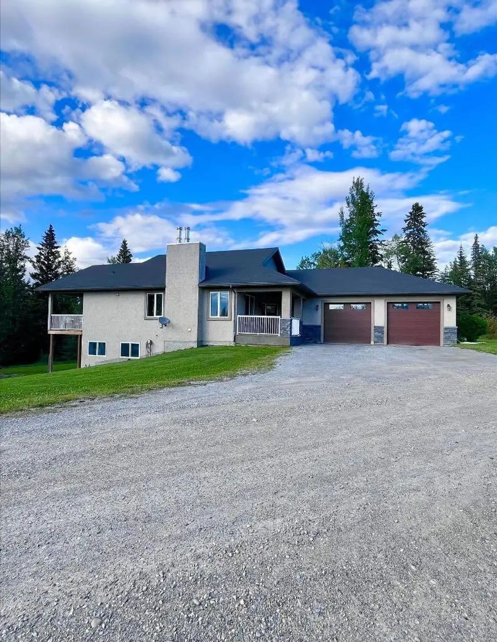 1093 Mackenny Street , Hinton