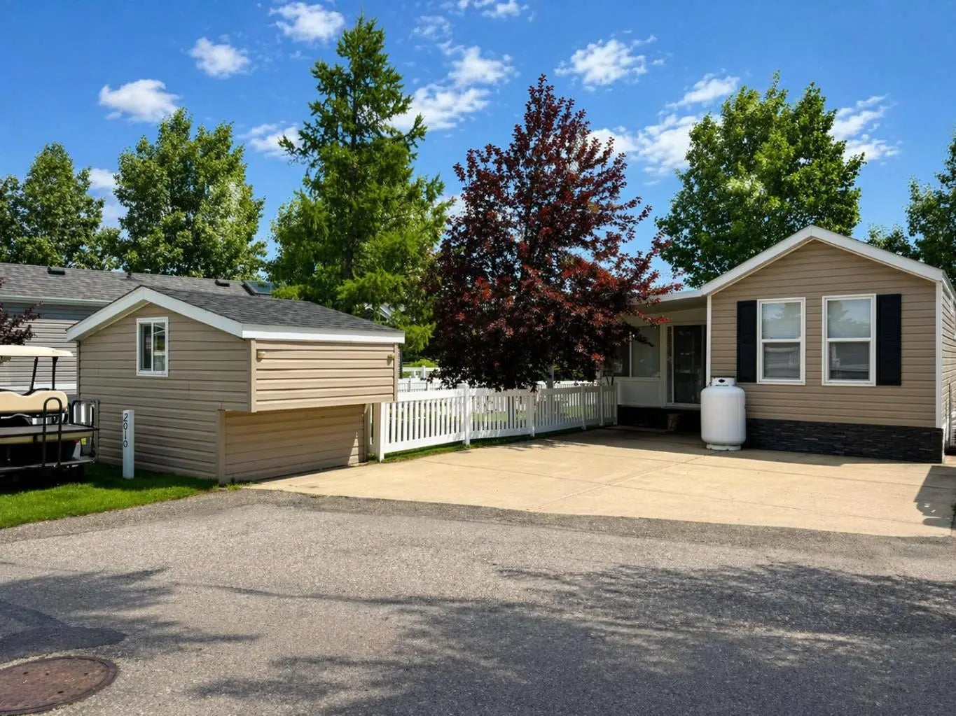 Photo of Listing #A2302594