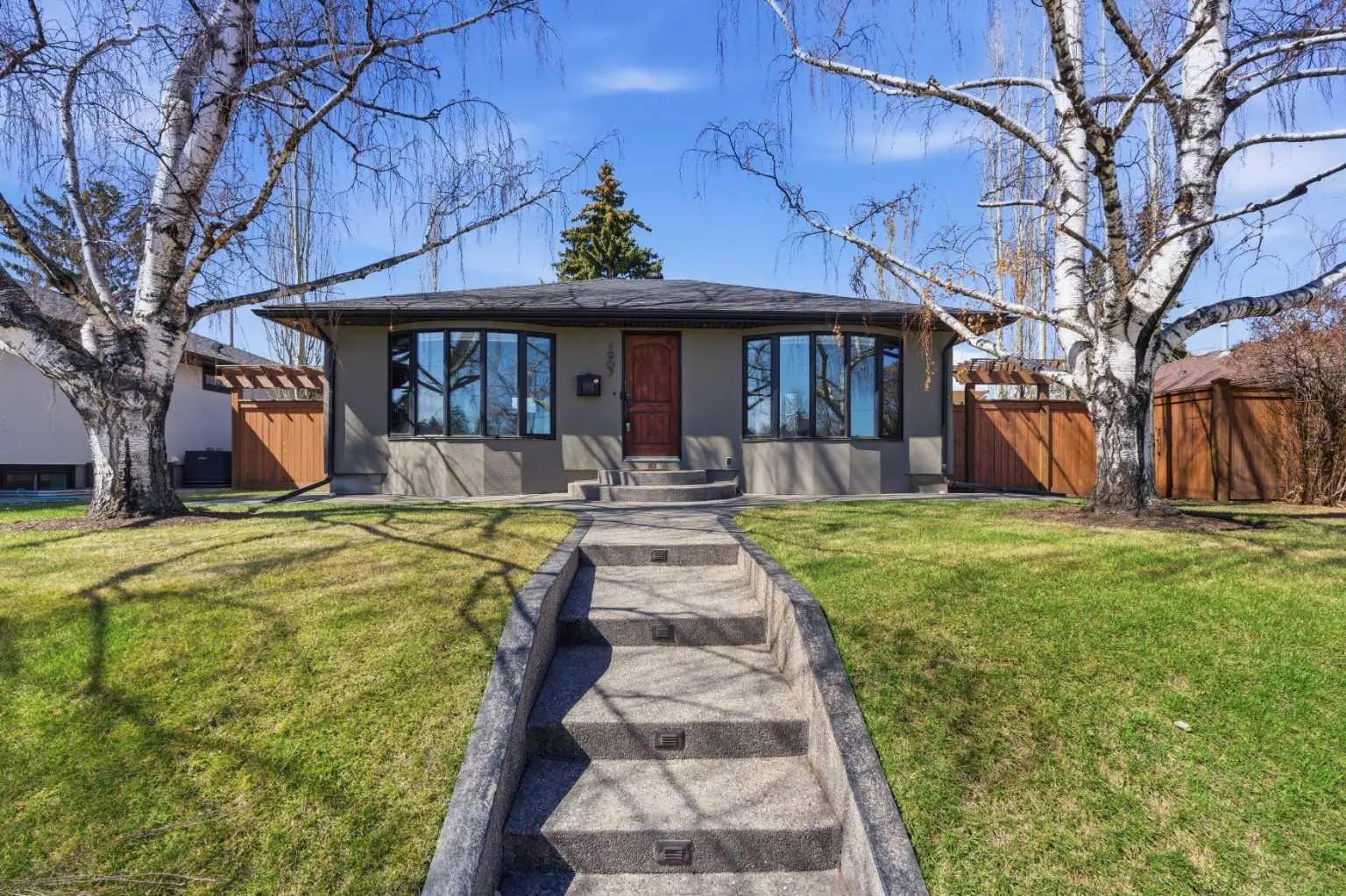 Photo of Listing #A2302714