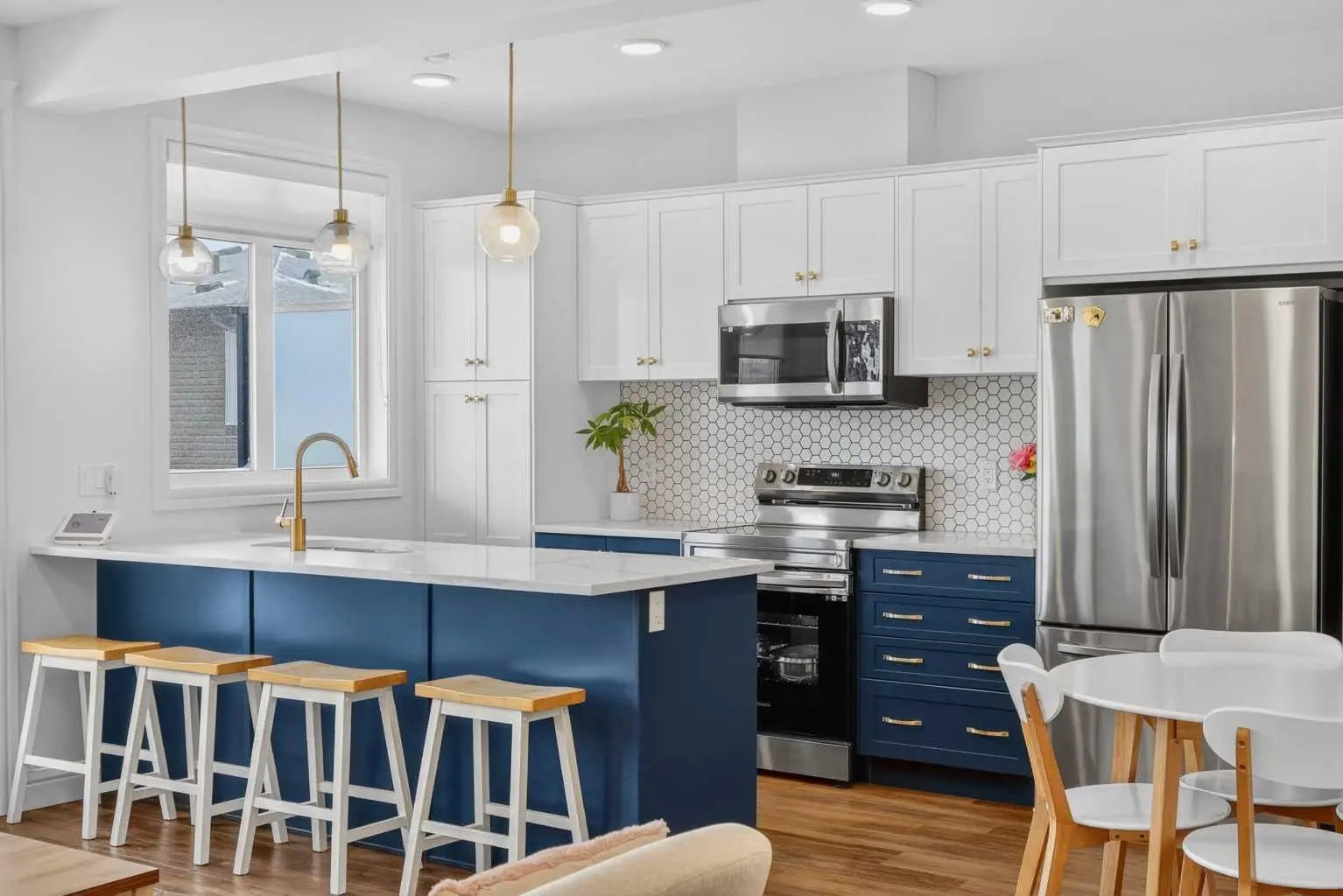 Photo of Listing #A2303029