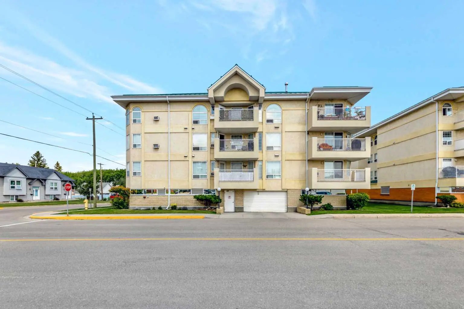 Photo of Listing #A2303037