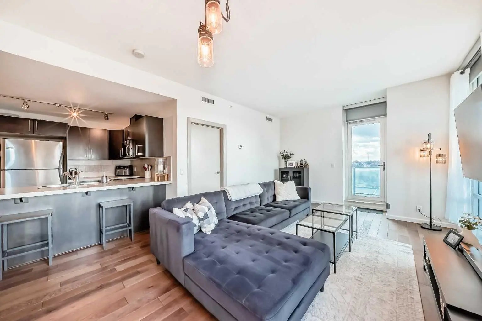 Photo of Listing #A2303216