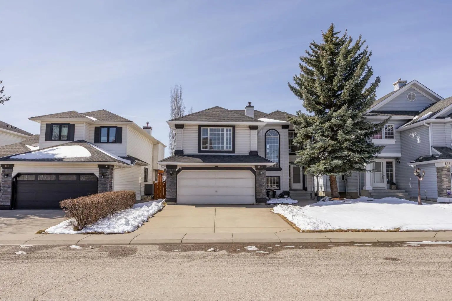 Photo of Listing #A2303270