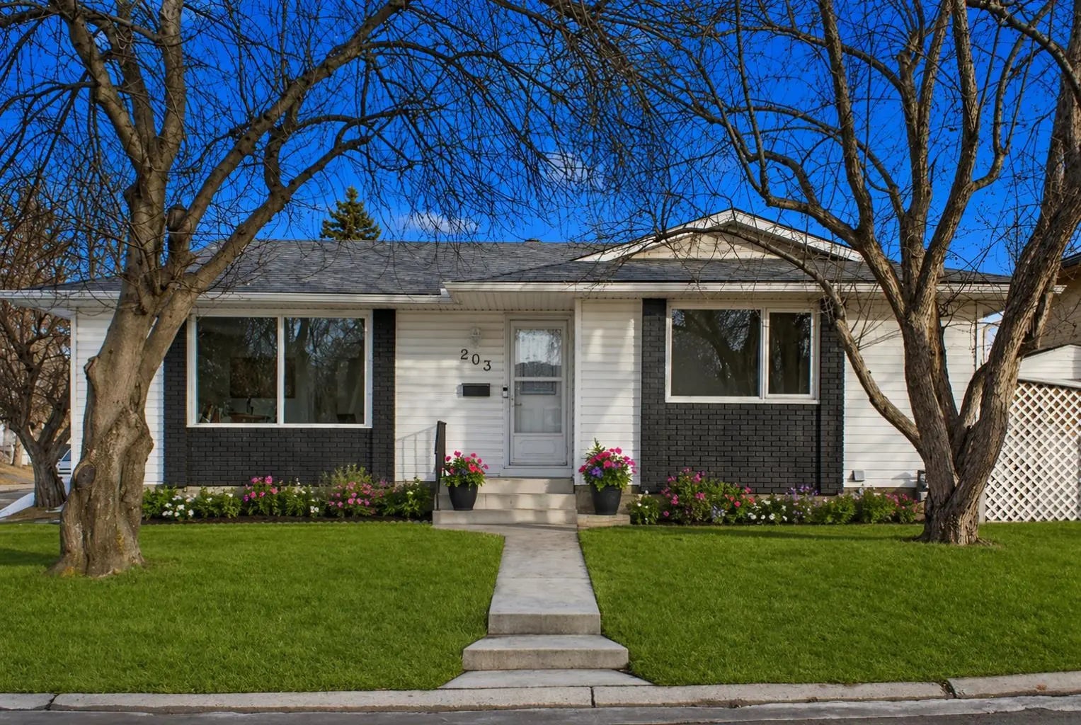 Photo of Listing #A2303329