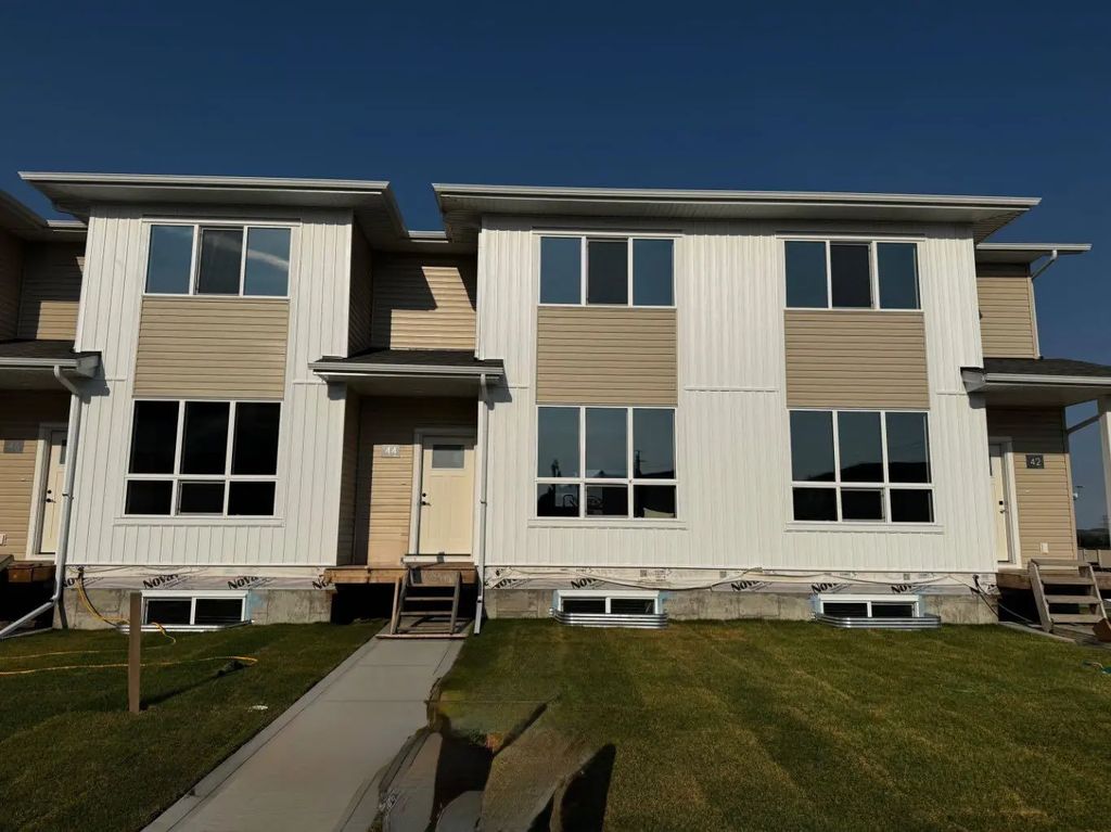 44 Lavelle Close , Red Deer