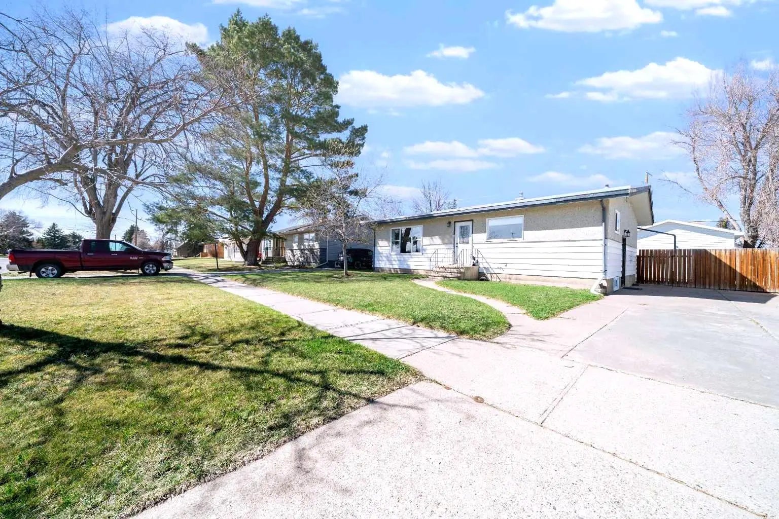 Photo of Listing #A2303865