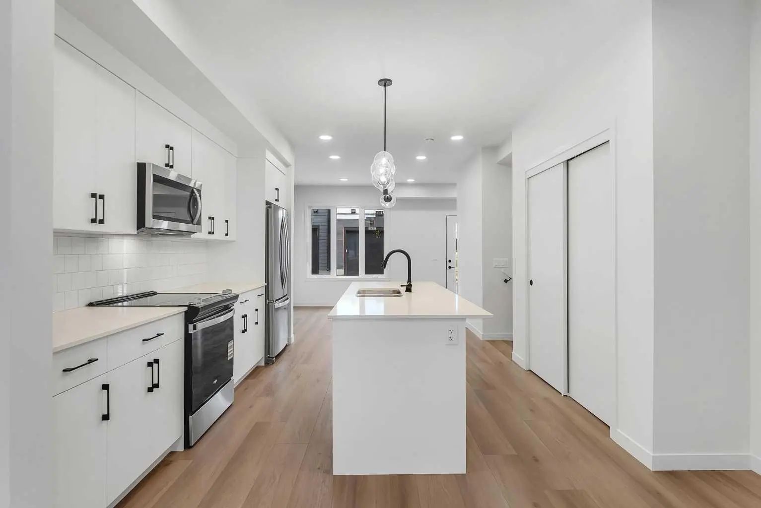 83 Arbour Lake Court Northwest, Calgary – Residential Row/Townhouse Listing Photo 8