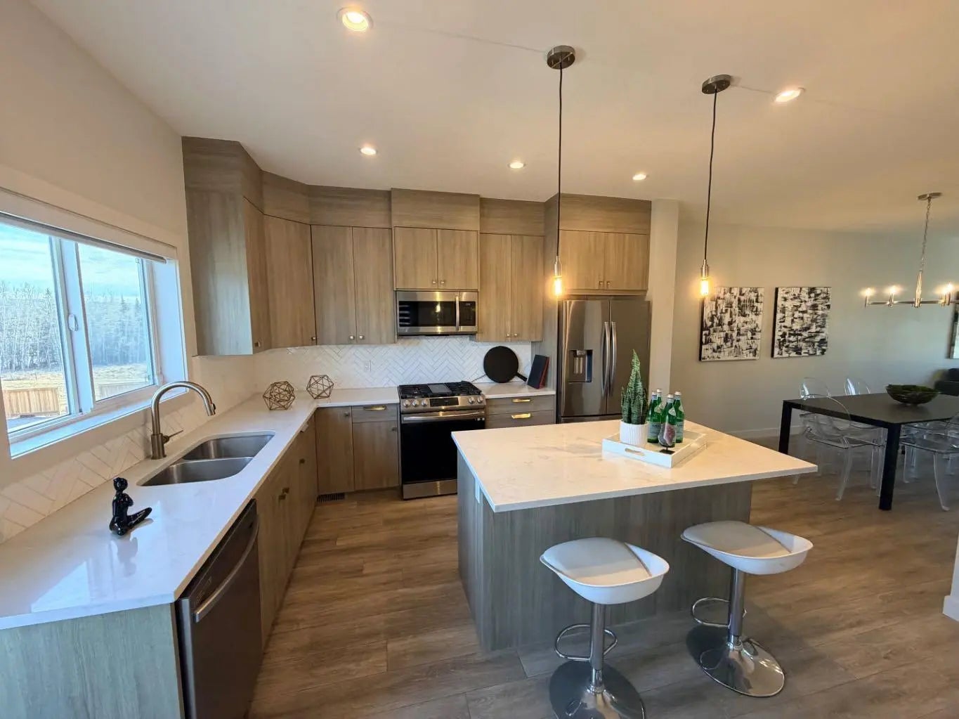 Photo of Listing #A2304095