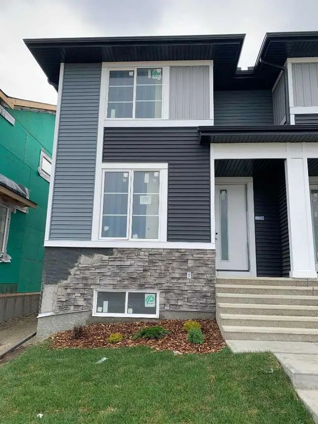 131 Ambleridge Street Nw, Calgary
